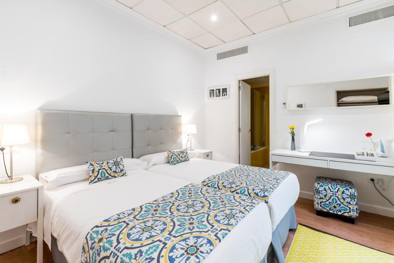Interior twin room